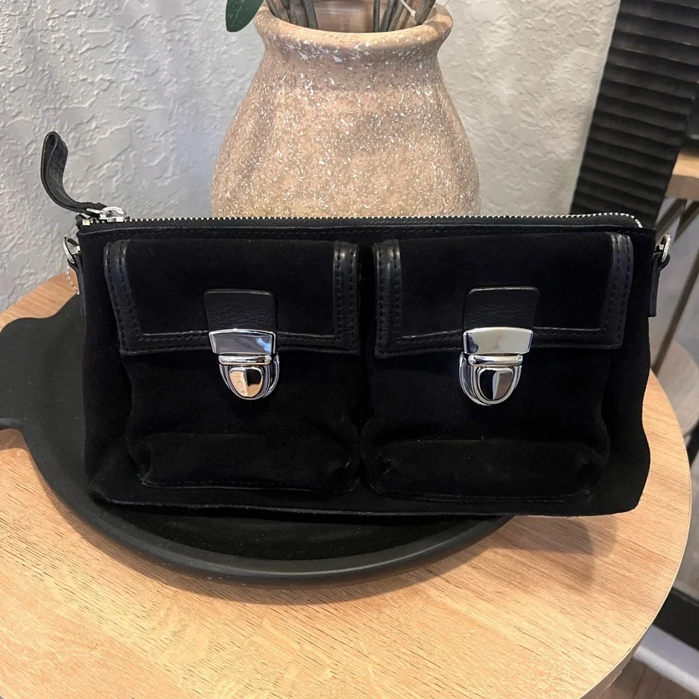Banana Republic Fall 2003 Black Suede Shoulder Bag Silver Chain Y2K